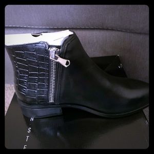 Hickory Black ankle boots